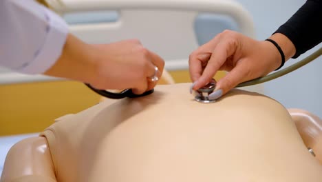 Medical-doll-for-practice-for-students