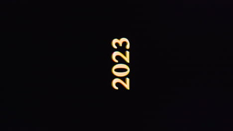 Golden-2023-flashes-white-and-black-during-glitchout-effect-with-pixel-stretching